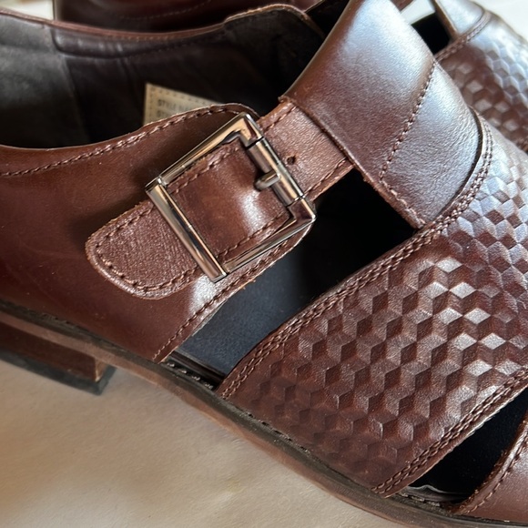 La Milano Patina Collection Men’s Casual Caged Brown Leather Sandals. Size 9. main image 9